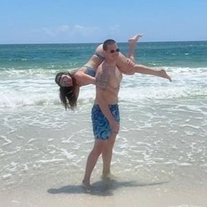 Meet your Posher, Casey